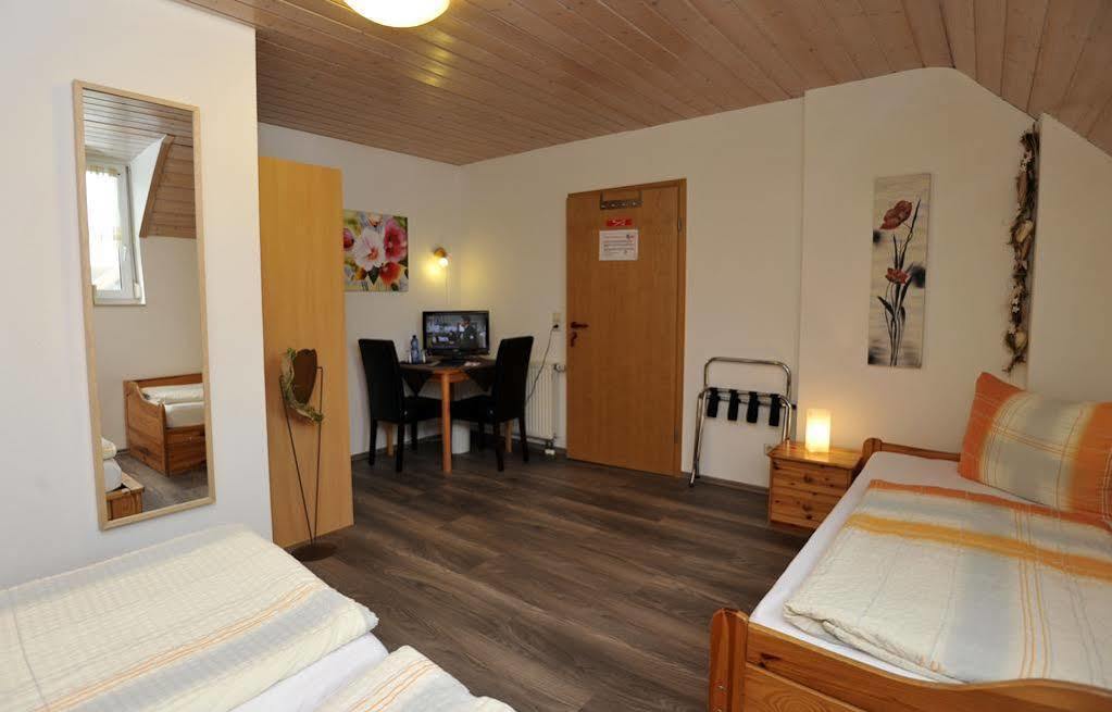 Gastehaus Gluck Wir Haben Immer Eintrittskarten Fur Den Europa-Park Fur Sie! Hotel Rust Eksteriør billede