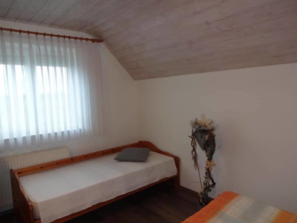 Gastehaus Gluck Wir Haben Immer Eintrittskarten Fur Den Europa-Park Fur Sie! Hotel Rust Eksteriør billede