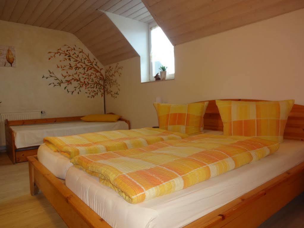 Gastehaus Gluck Wir Haben Immer Eintrittskarten Fur Den Europa-Park Fur Sie! Hotel Rust Eksteriør billede