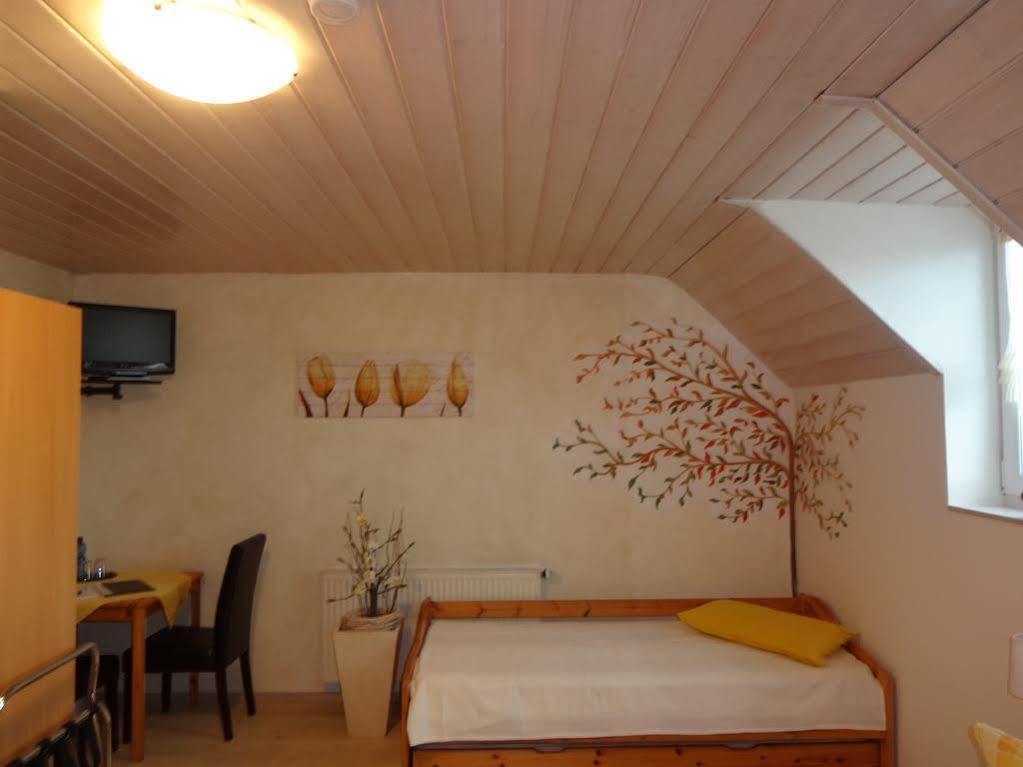 Gastehaus Gluck Wir Haben Immer Eintrittskarten Fur Den Europa-Park Fur Sie! Hotel Rust Eksteriør billede
